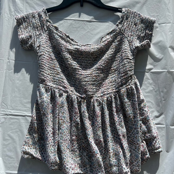 Old Navy Gray Smocked Ruffled Blouse - Picture 1 of 5